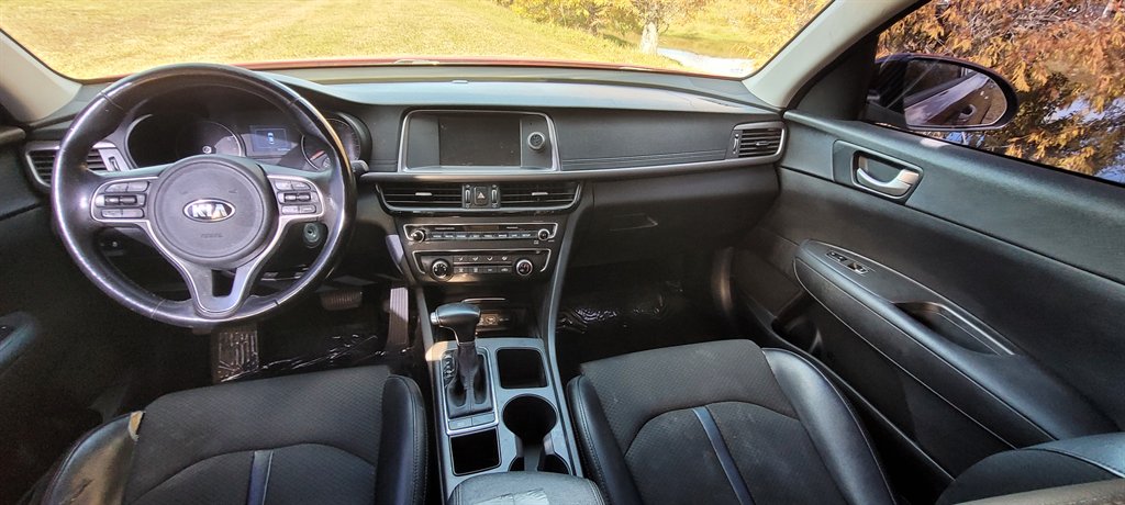 2018 Kia Optima S - Photo 12