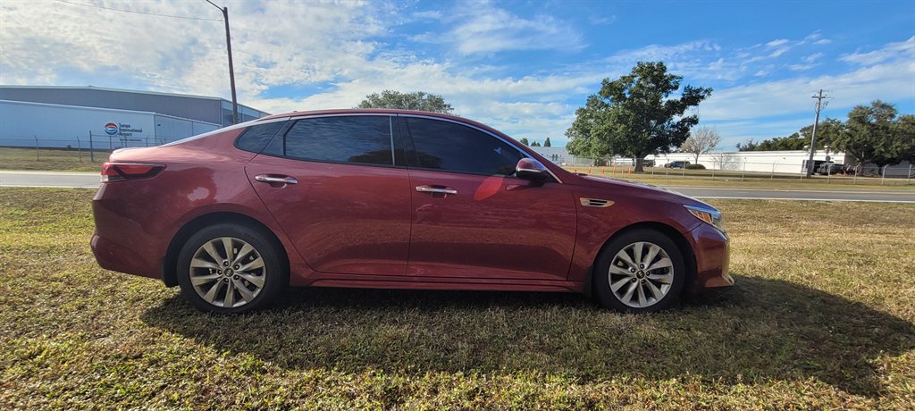 2018 Kia Optima S - Photo 7