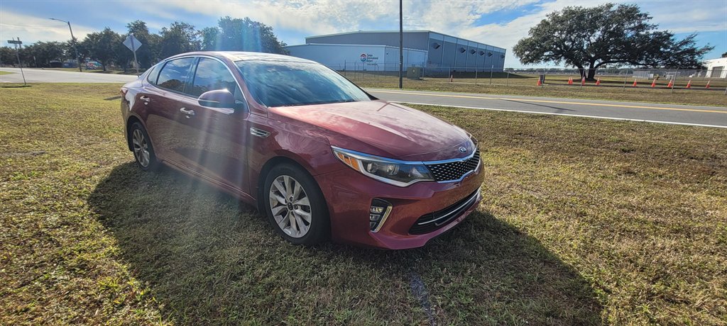 2018 Kia Optima S - Photo 8