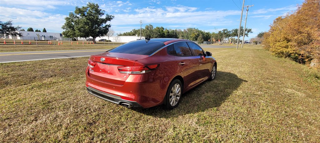 2018 Kia Optima S - Photo 6